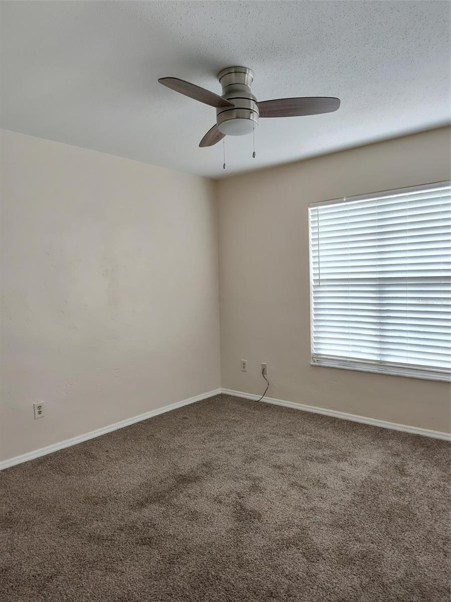 Image 9 of 11 For 175 Yorktowne Drive Ut26