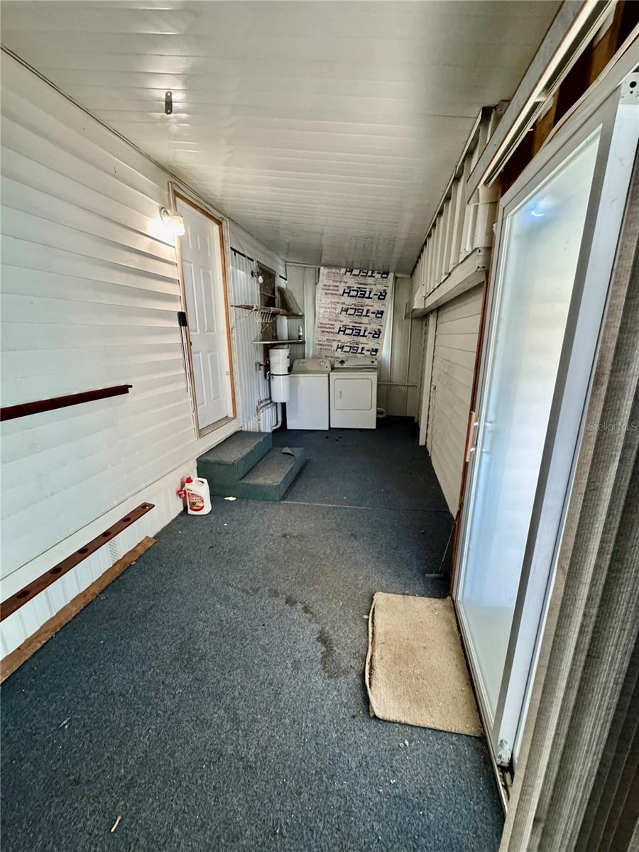 Image 13 of 19 For 135 Oak Street