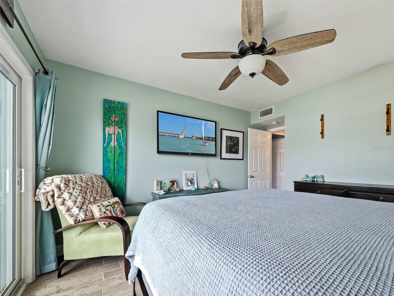 Image 16 of 47 For 335 Causeway  F24