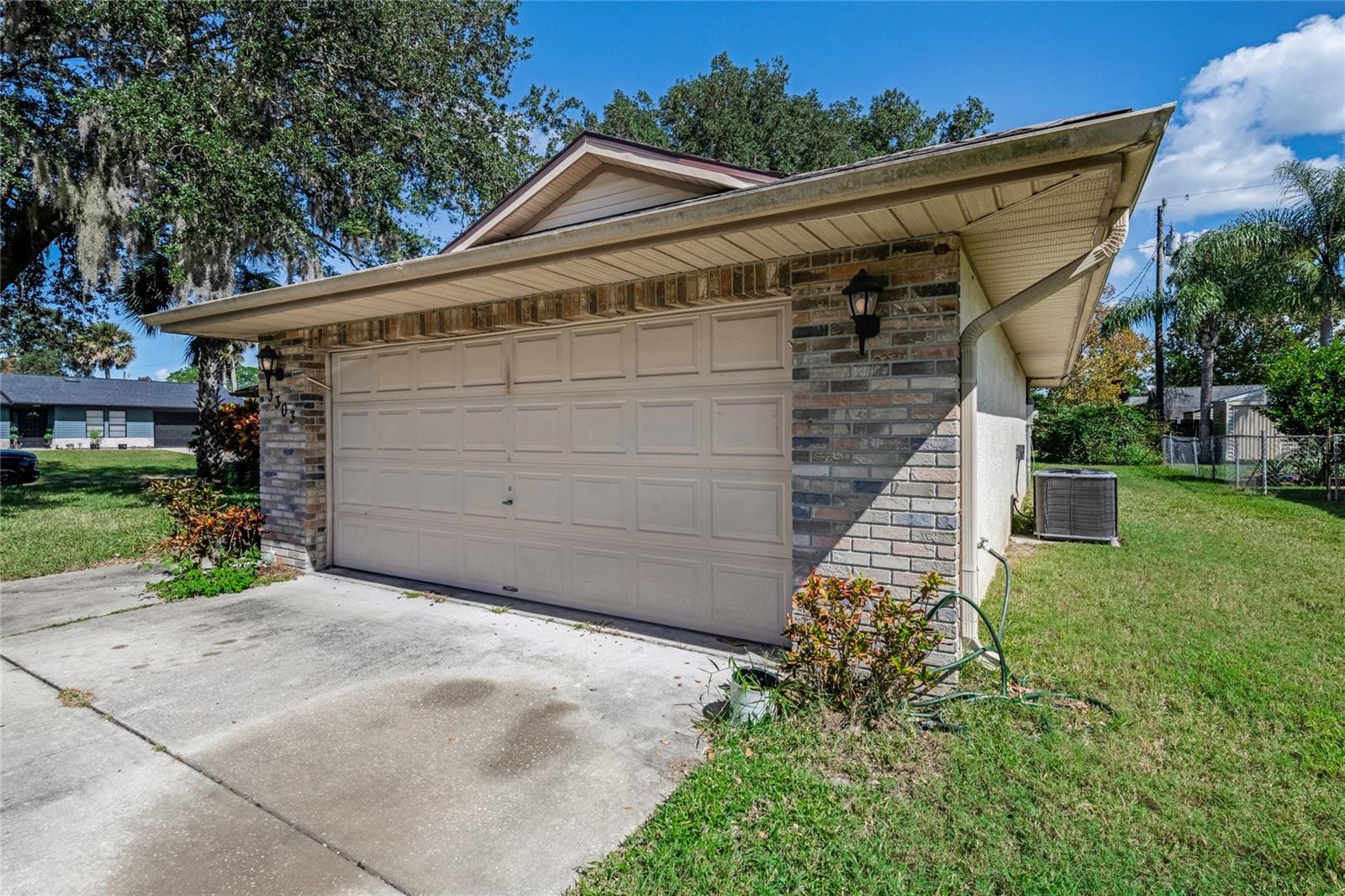 Image 21 of 30 For 3303 Yule Tree Drive