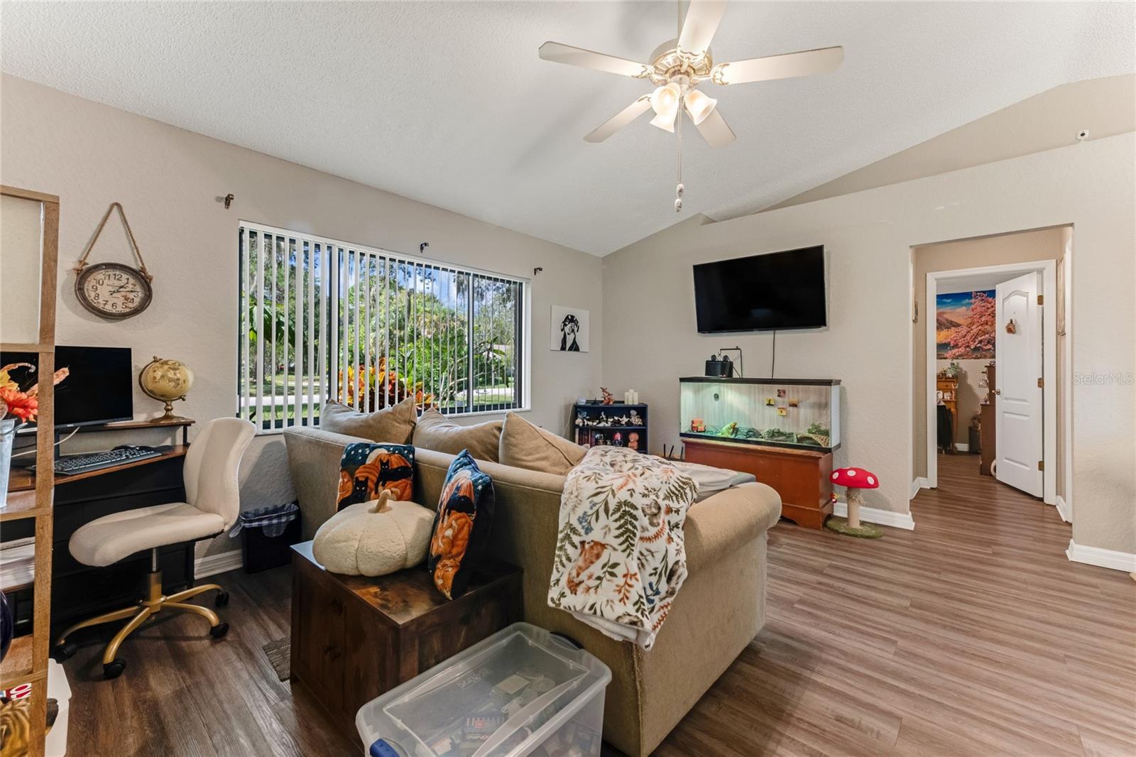 Image 4 of 30 For 3303 Yule Tree Drive