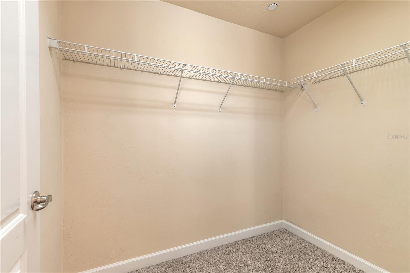 Image 35 of 55 For 424 Luna Bella Lane 422