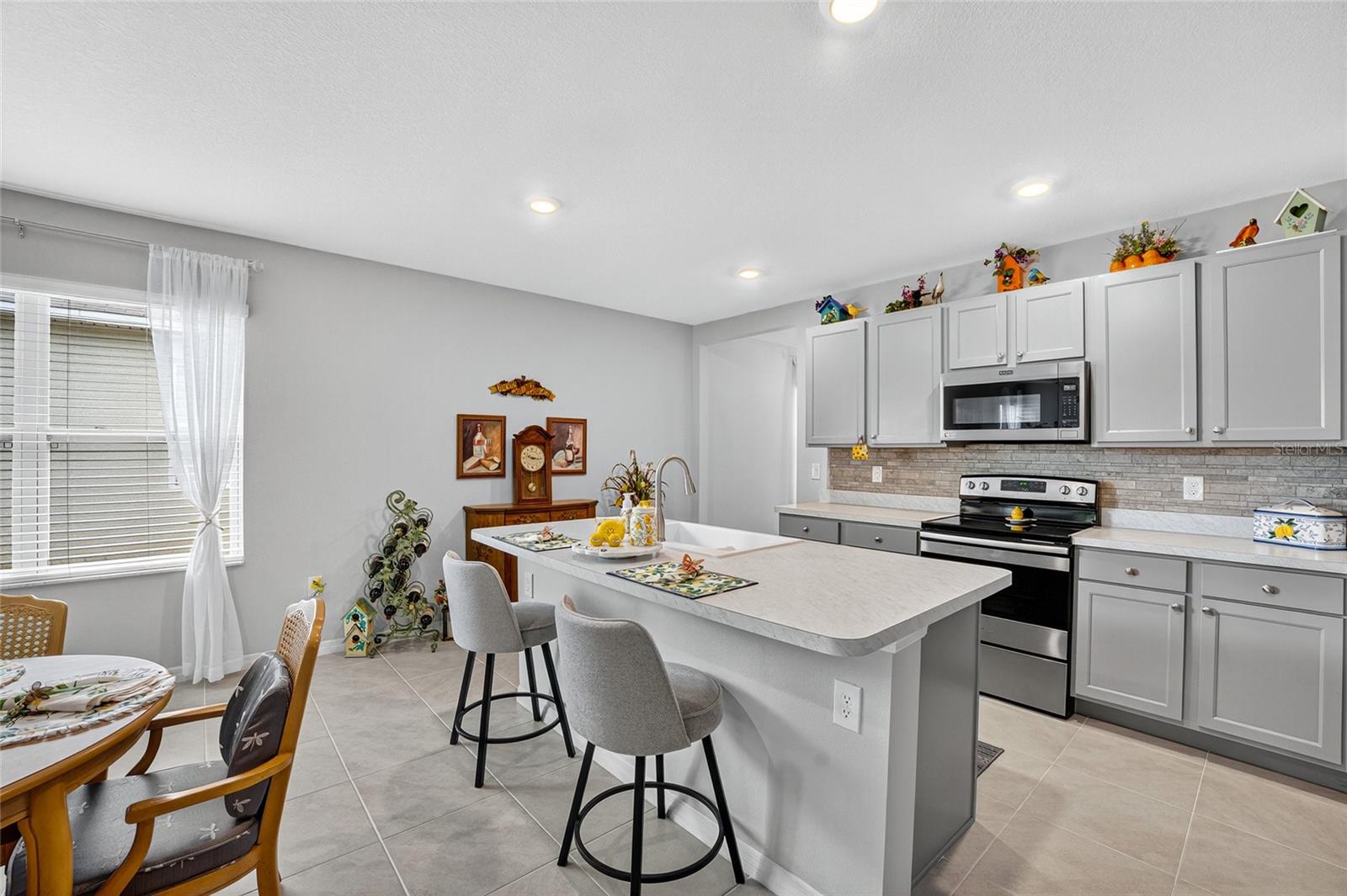 Image 14 of 48 For 120 Old Mill Pond Road