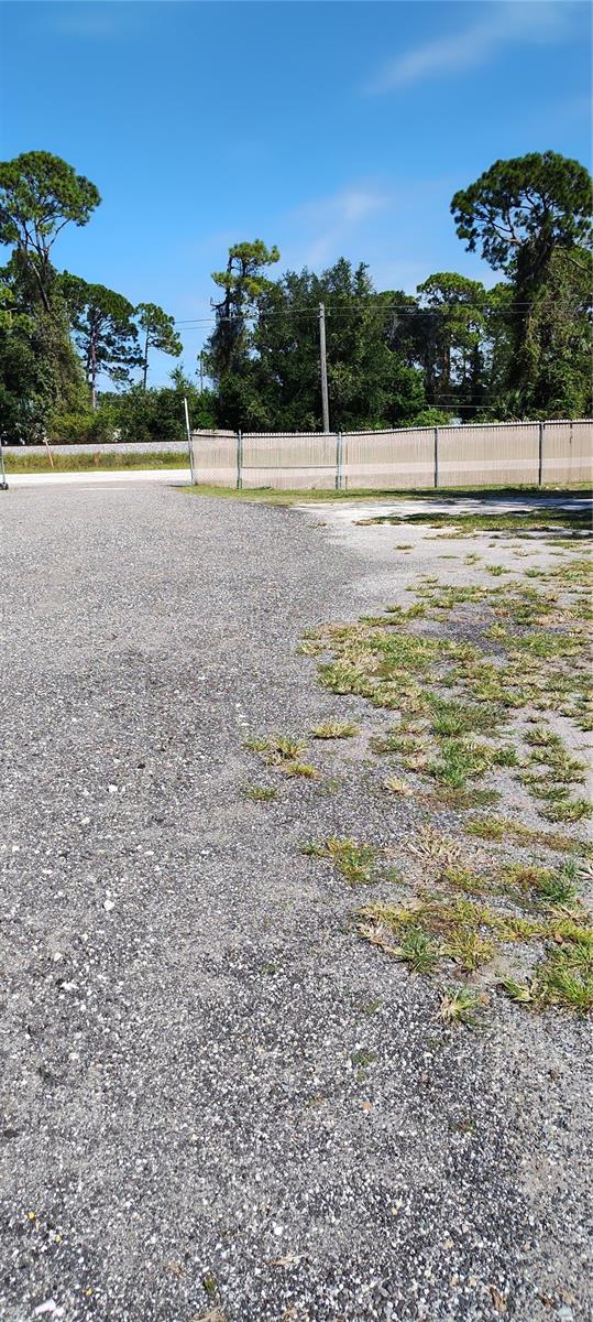 Image 5 of 8 For 2504 Hibiscus Drive