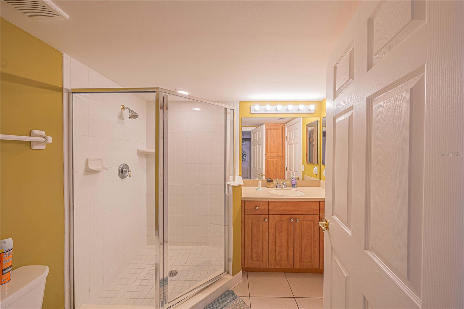 Image 23 of 51 For 3315 Atlantic Avenue 1707