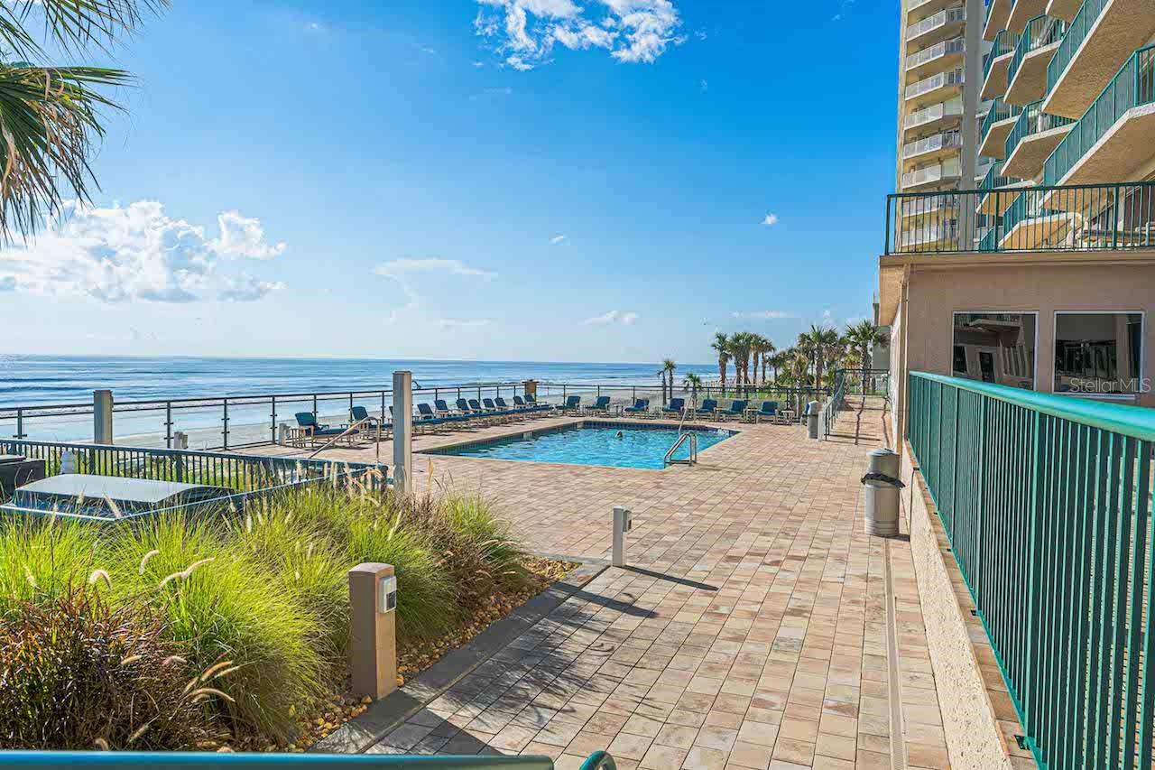 Image 26 of 51 For 3315 Atlantic Avenue 1707