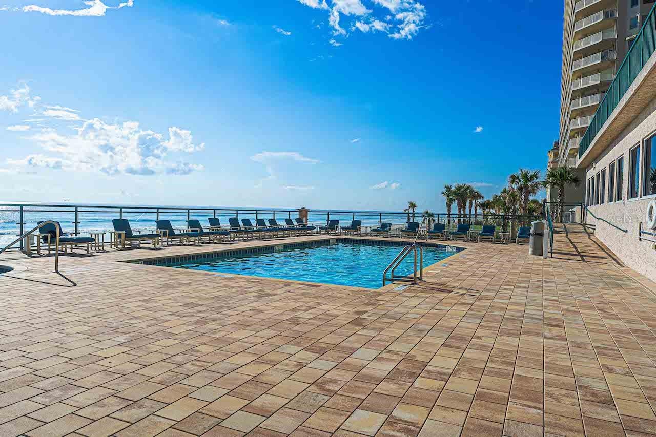 Image 28 of 51 For 3315 Atlantic Avenue 1707