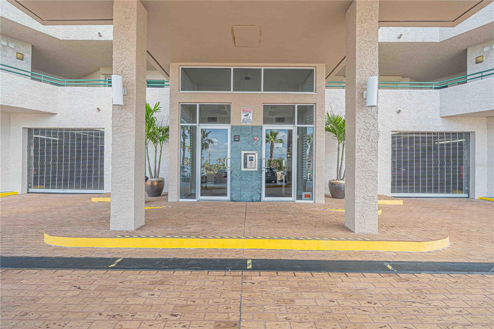 Image 48 of 51 For 3315 Atlantic Avenue 1707