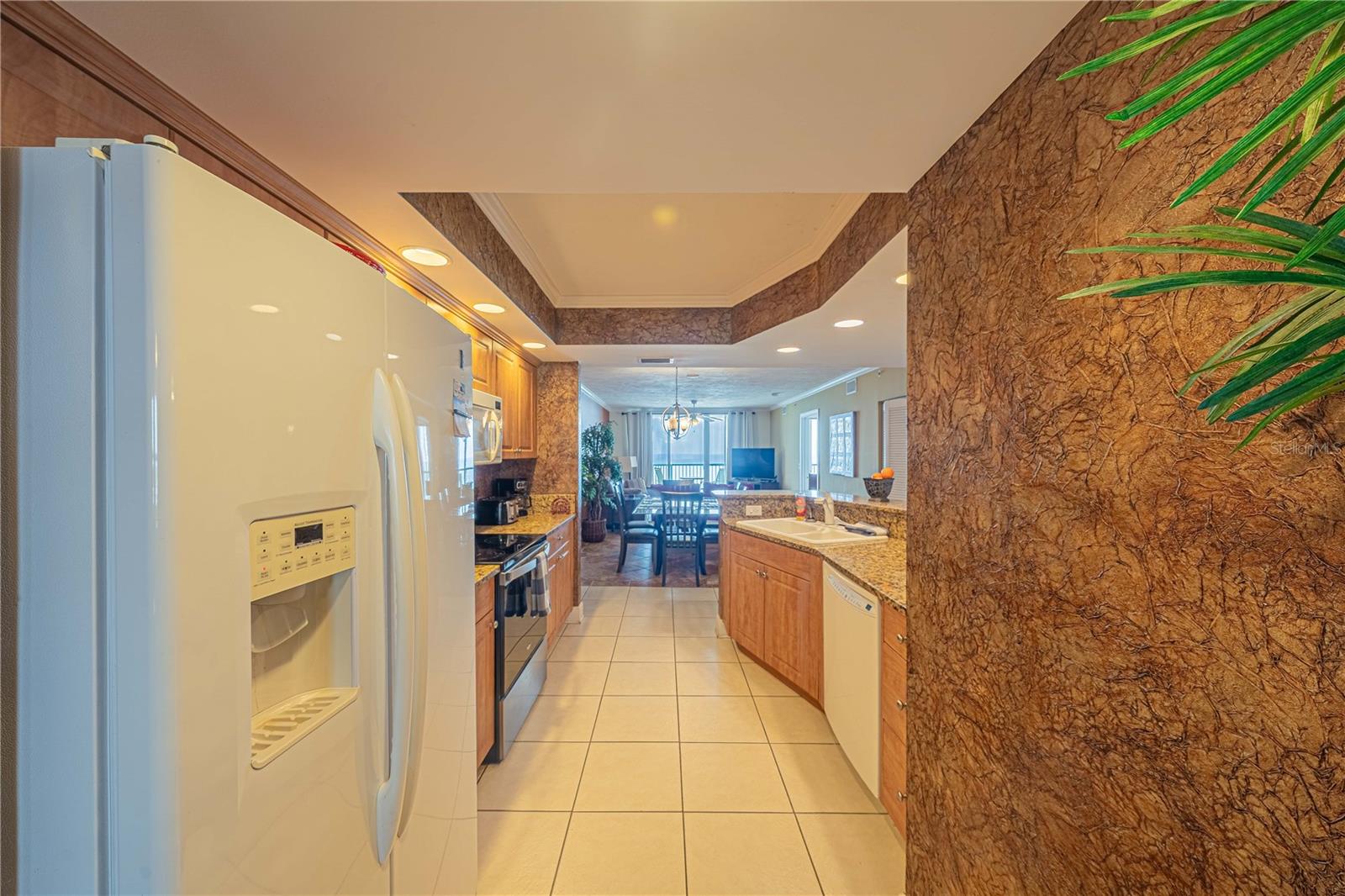 Image 6 of 51 For 3315 Atlantic Avenue 1707