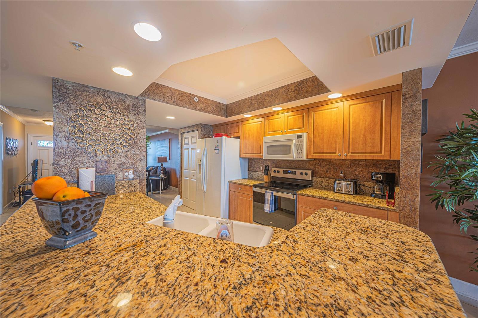 Image 7 of 51 For 3315 Atlantic Avenue 1707