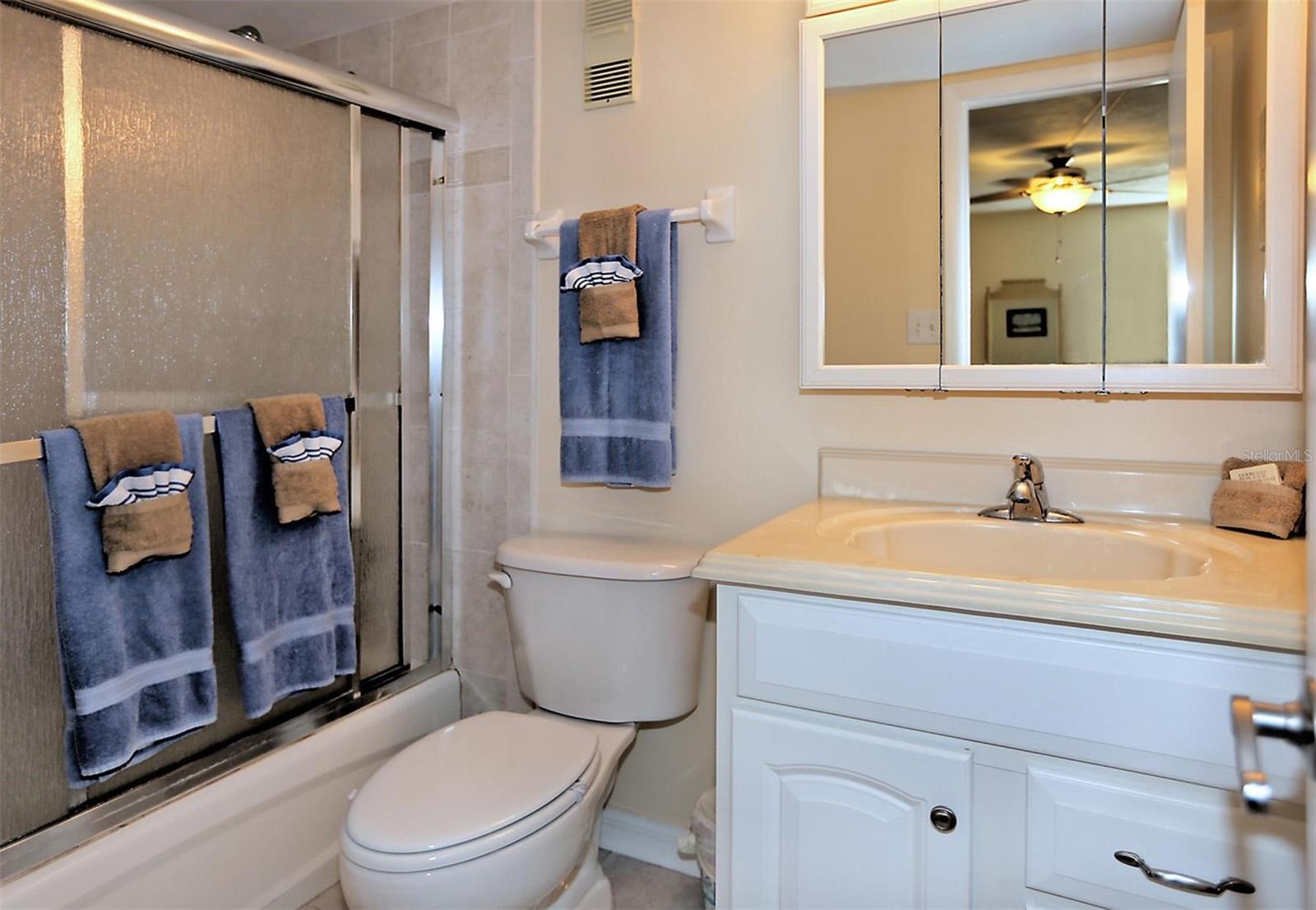 Image 3 of 10 For 1571 Atlantic Avenue 103