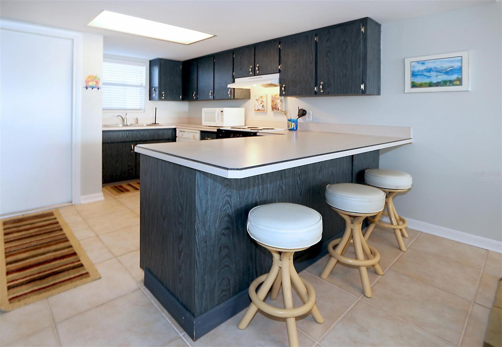 Image 4 of 10 For 1571 Atlantic Avenue 103