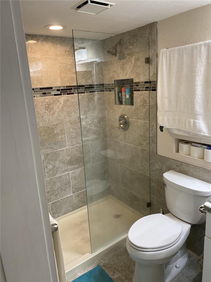 Image 5 of 14 For 1571 Atlantic Avenue 108