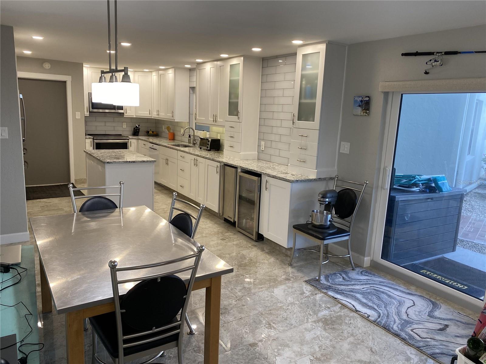 Image 6 of 14 For 1571 Atlantic Avenue 108