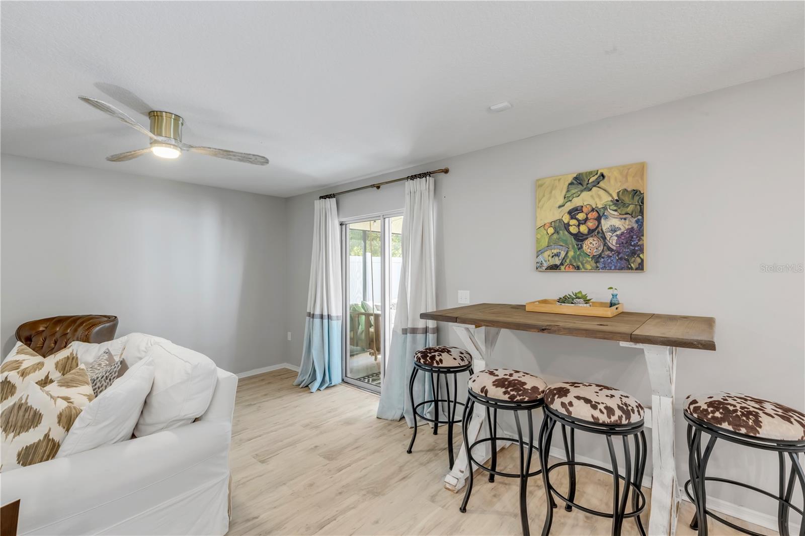 Image 17 of 39 For 550 Aeolian Drive