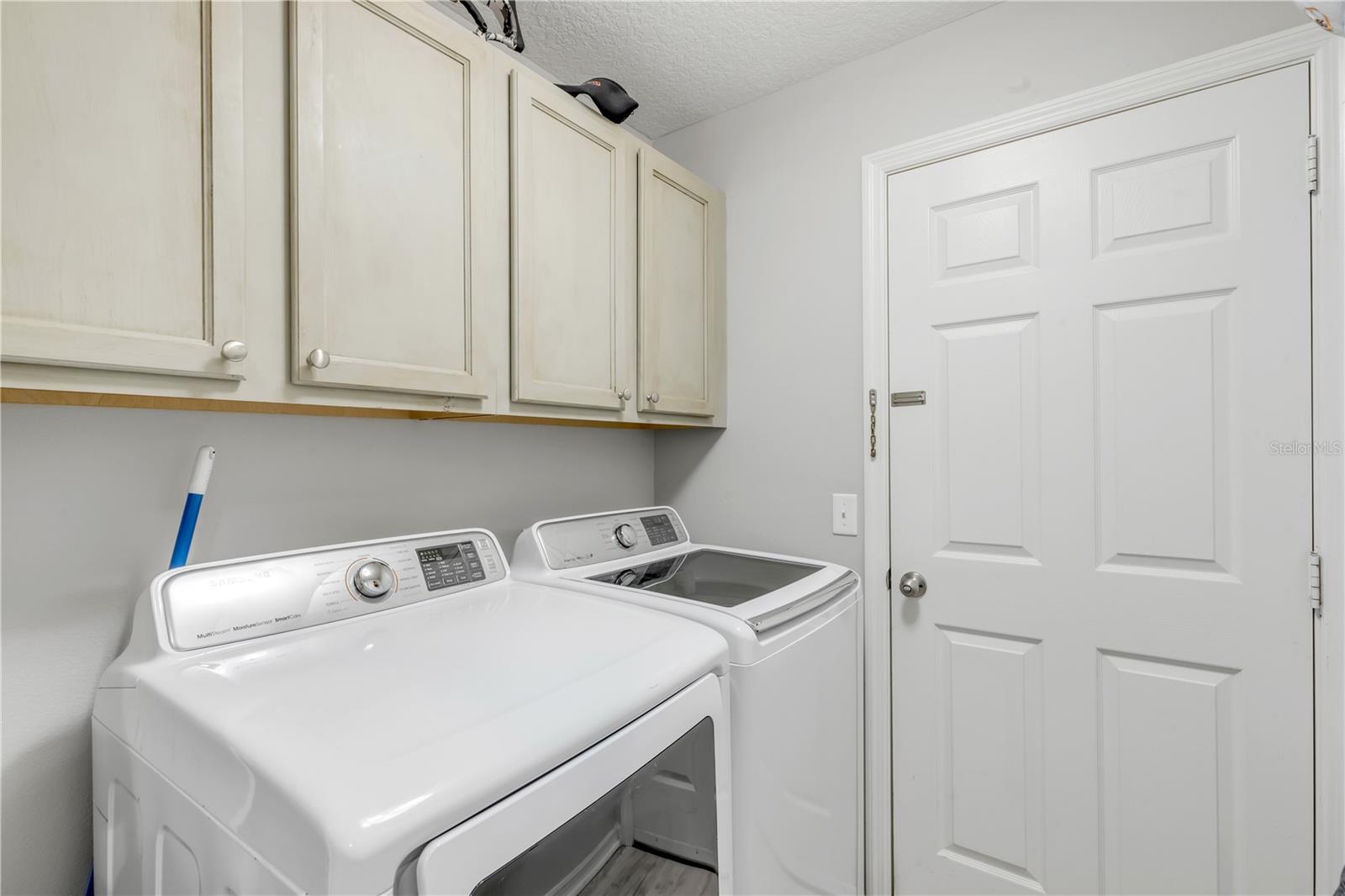 Image 18 of 39 For 550 Aeolian Drive