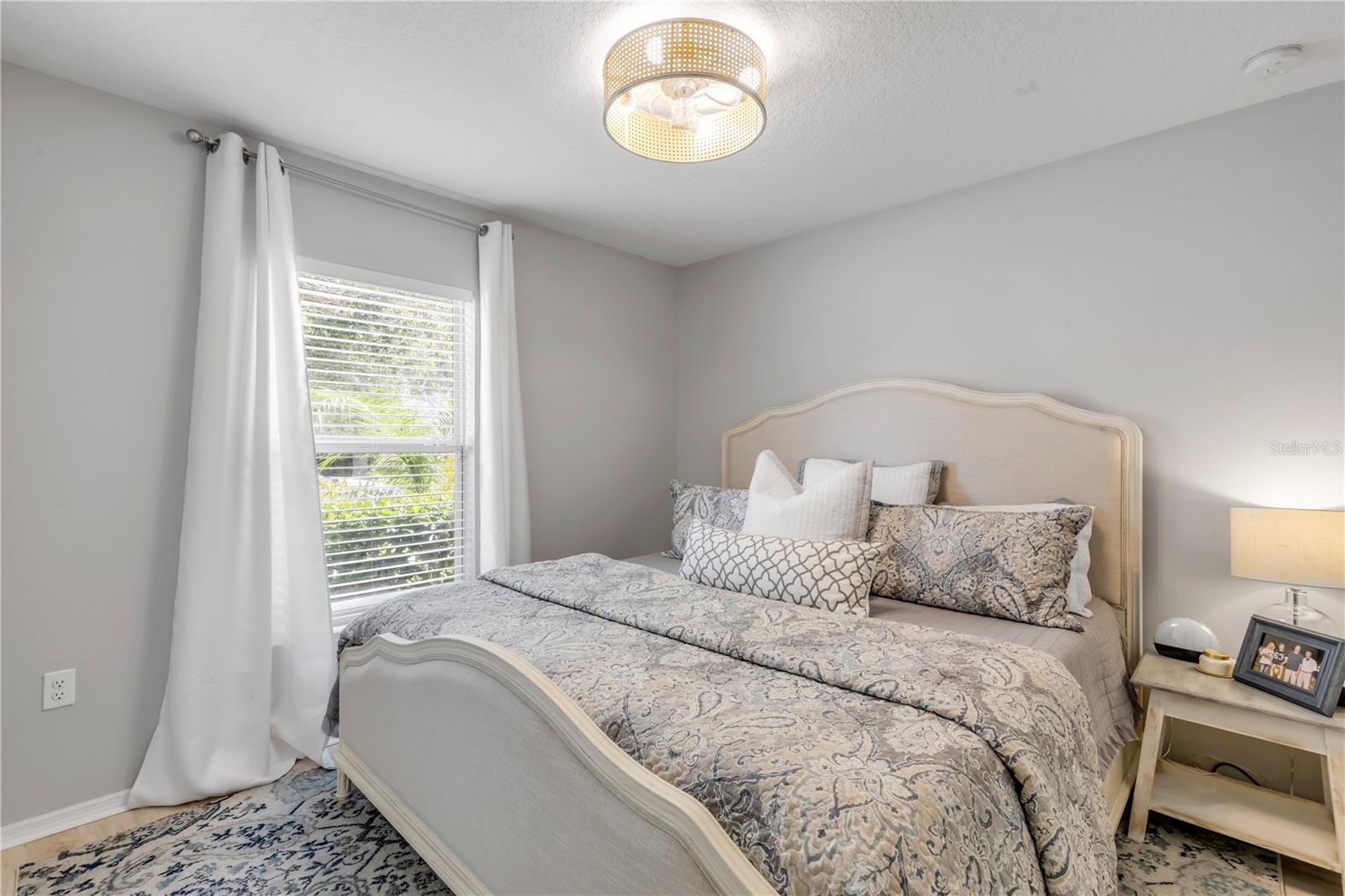 Image 24 of 39 For 550 Aeolian Drive