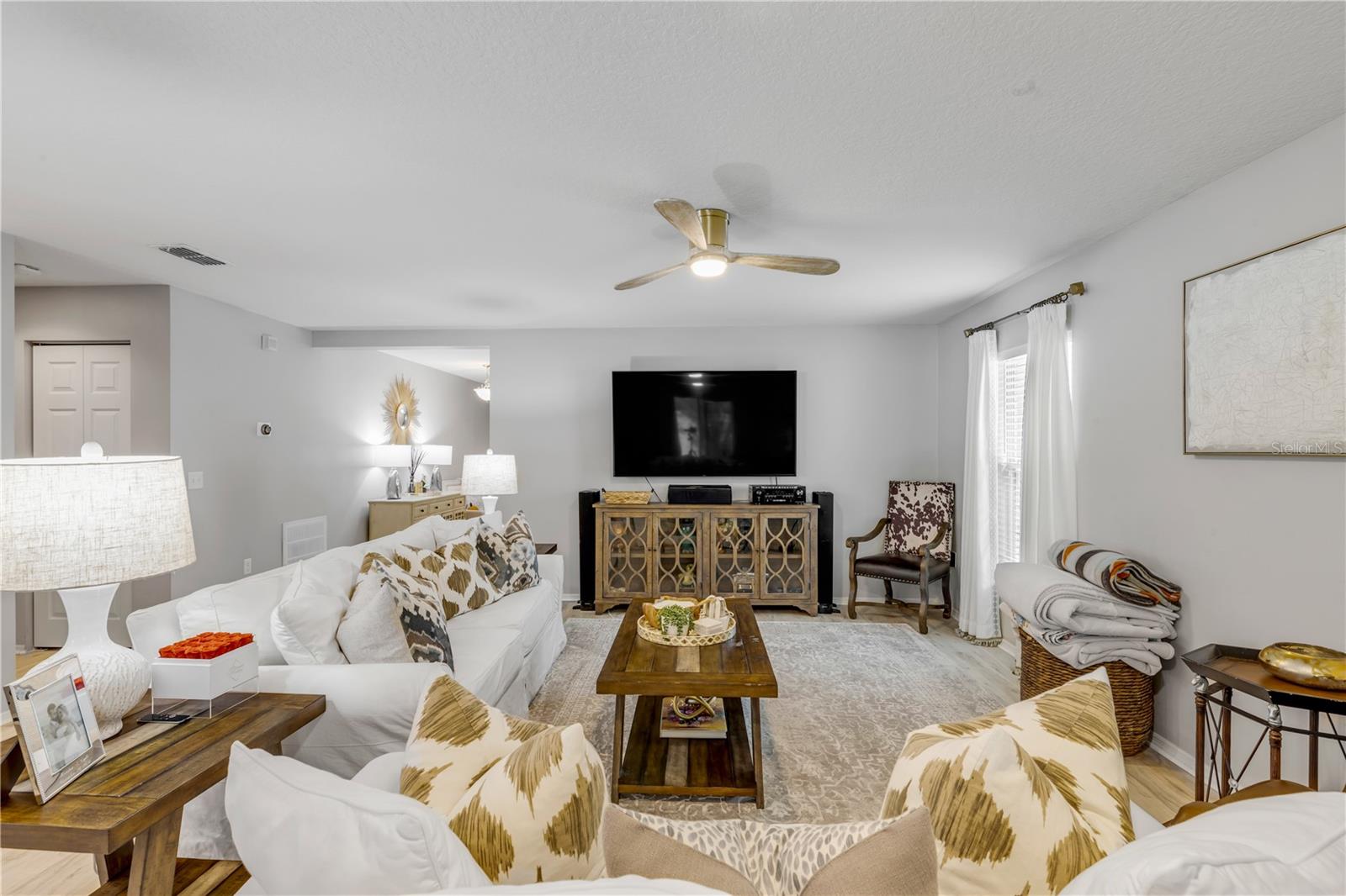 Image 3 of 39 For 550 Aeolian Drive