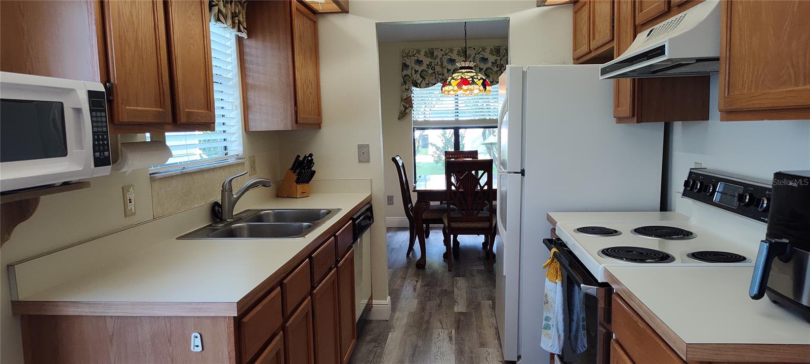 Image 5 of 22 For 823 Island Point Drive