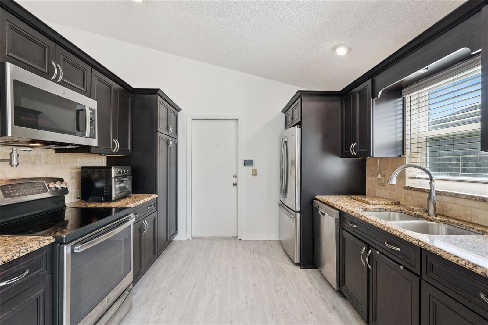 Image 11 of 34 For 7336 Grotto Avenue