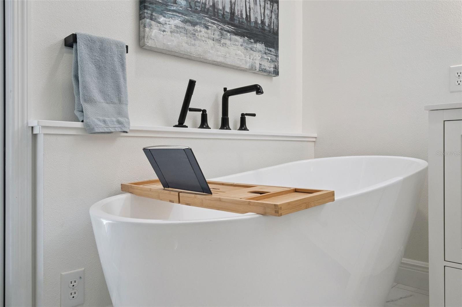 Image 18 of 34 For 7336 Grotto Avenue