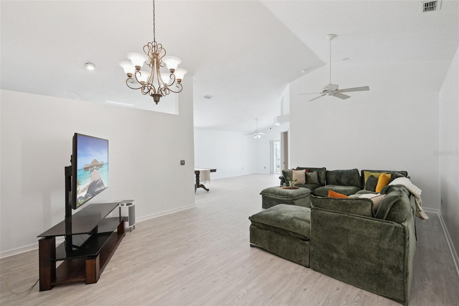 Image 4 of 34 For 7336 Grotto Avenue