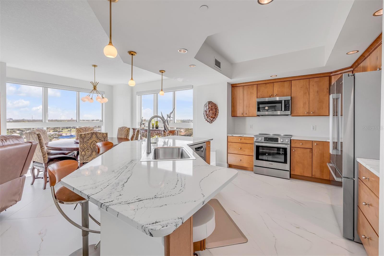 Image 15 of 89 For 231 Riverside Drive 709-1