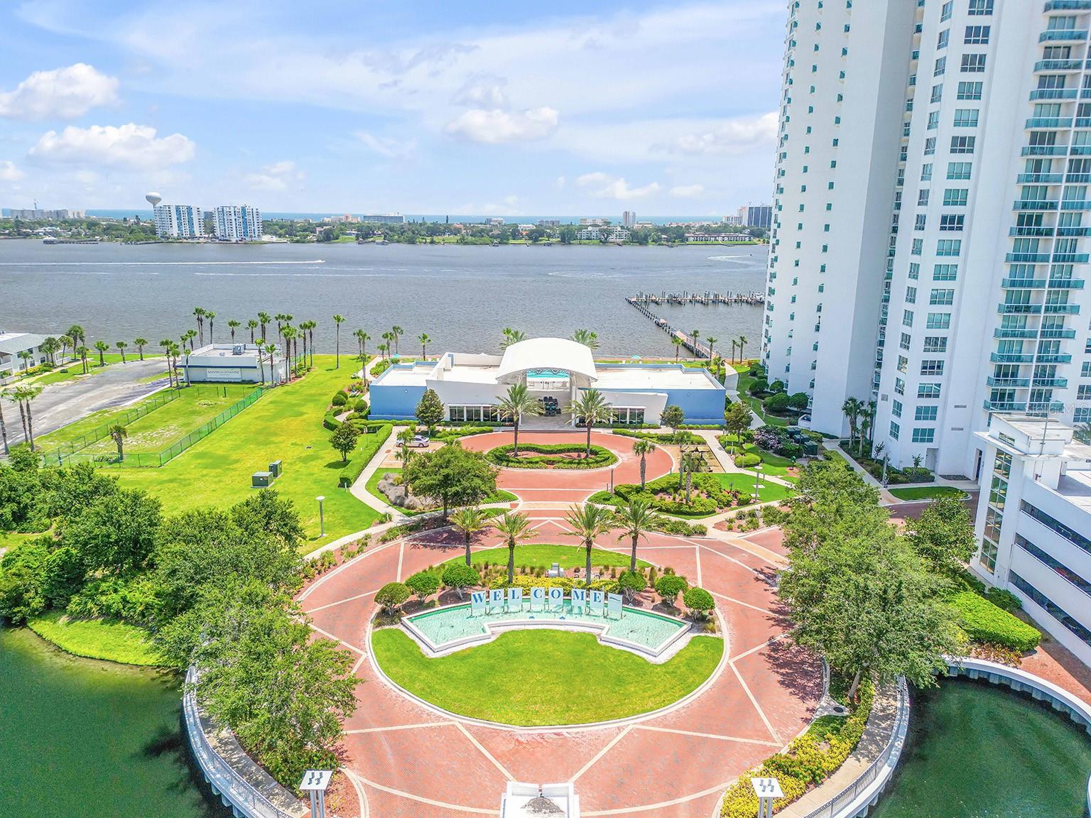 Image 3 of 89 For 231 Riverside Drive 709-1
