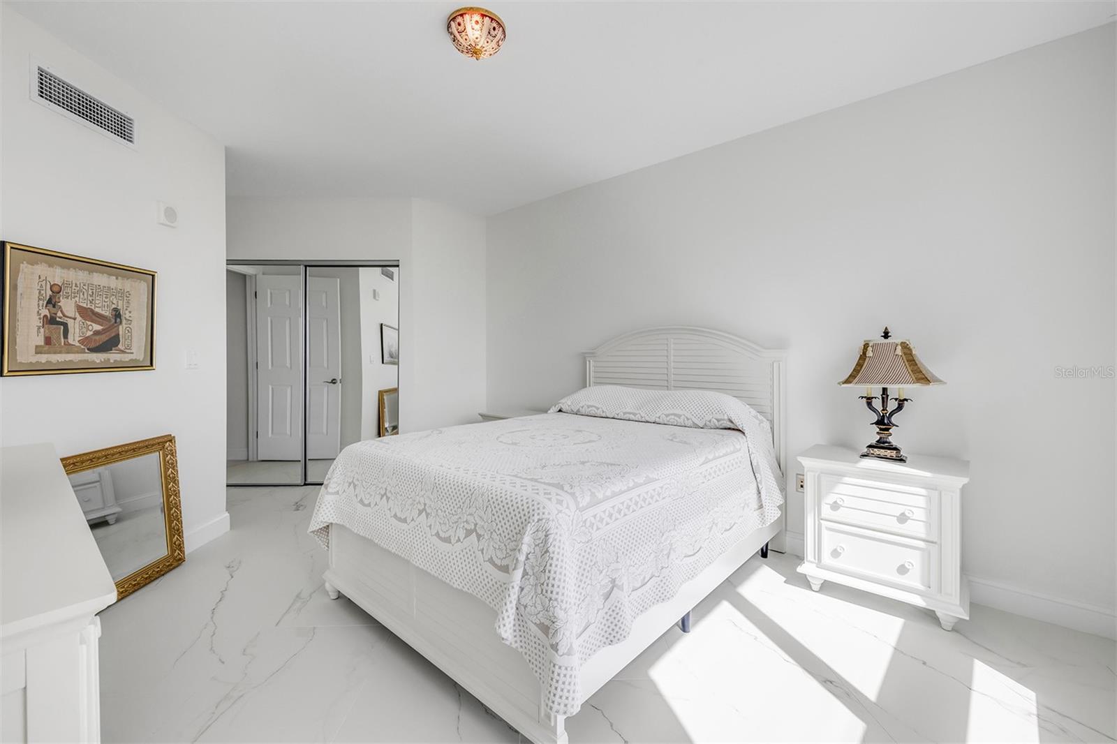 Image 43 of 89 For 231 Riverside Drive 709-1