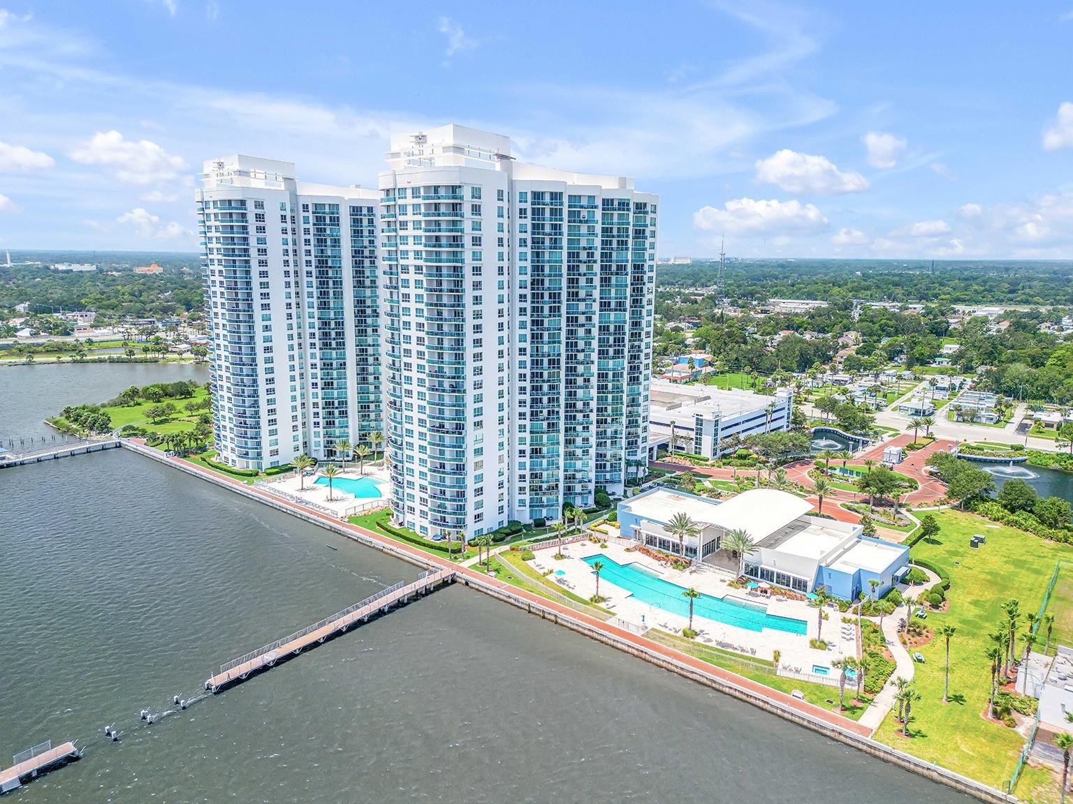 Image 45 of 89 For 231 Riverside Drive 709-1