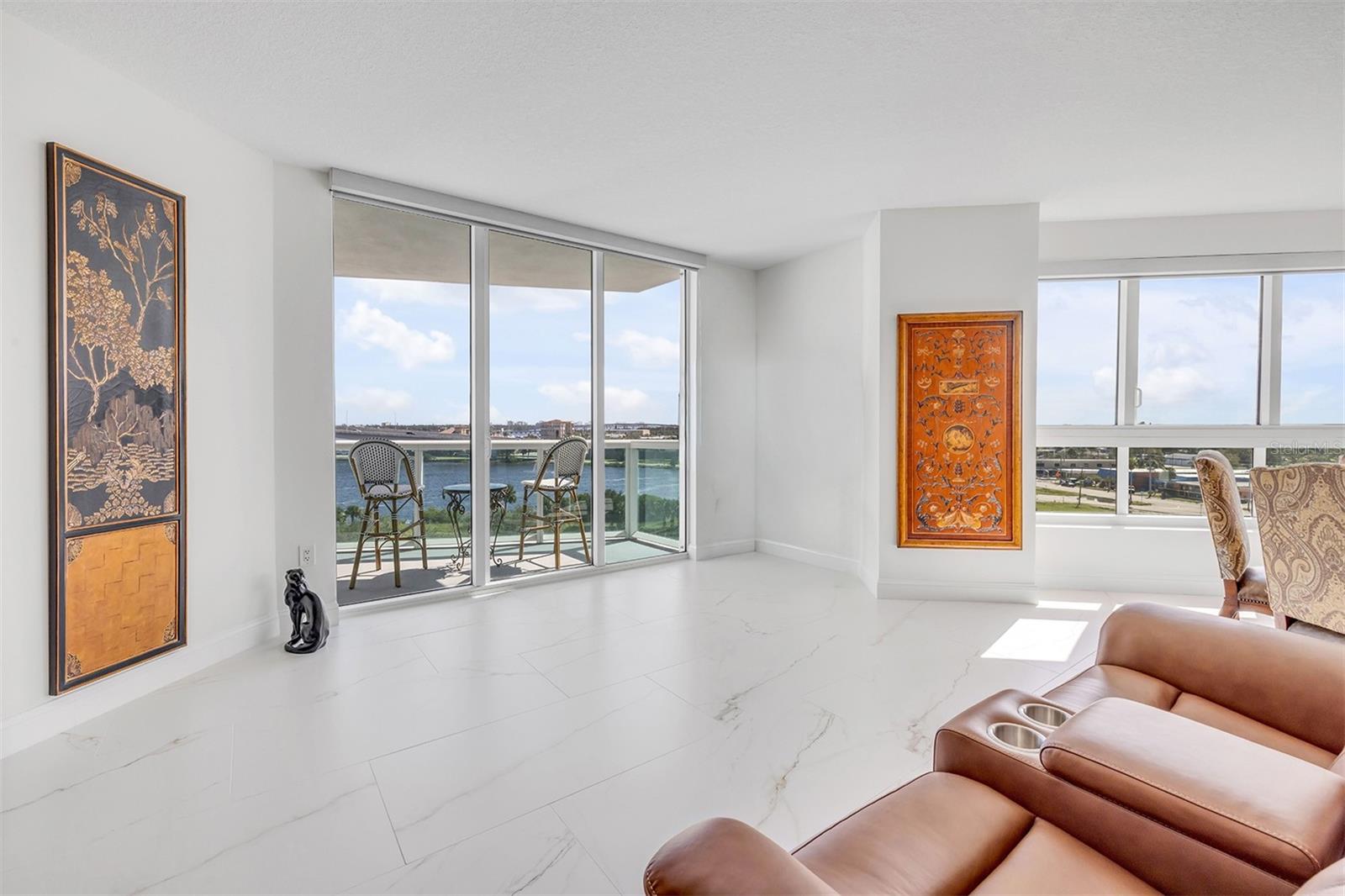 Image 8 of 89 For 231 Riverside Drive 709-1