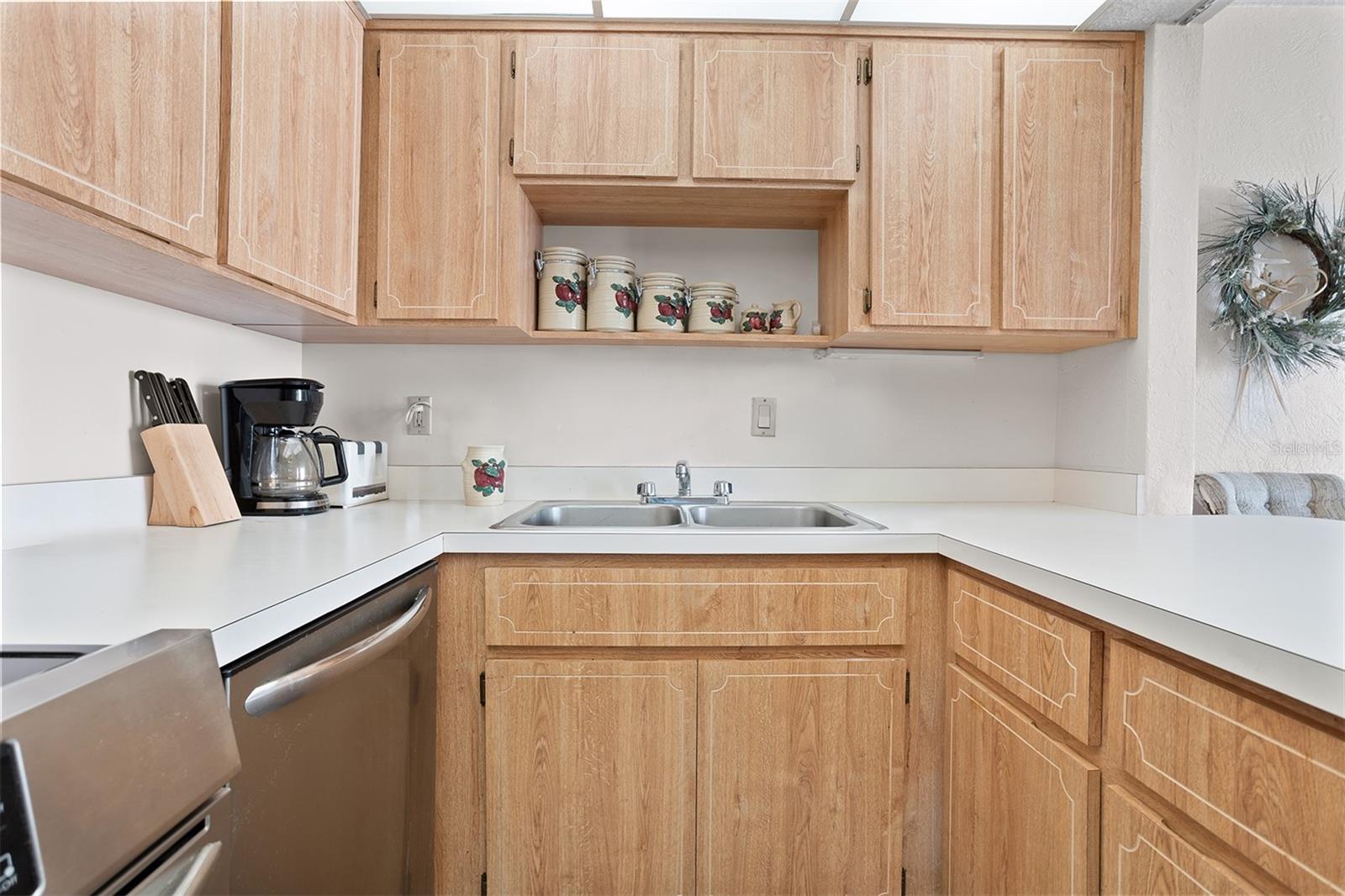 Image 19 of 52 For 2987 Atlantic Avenue 206