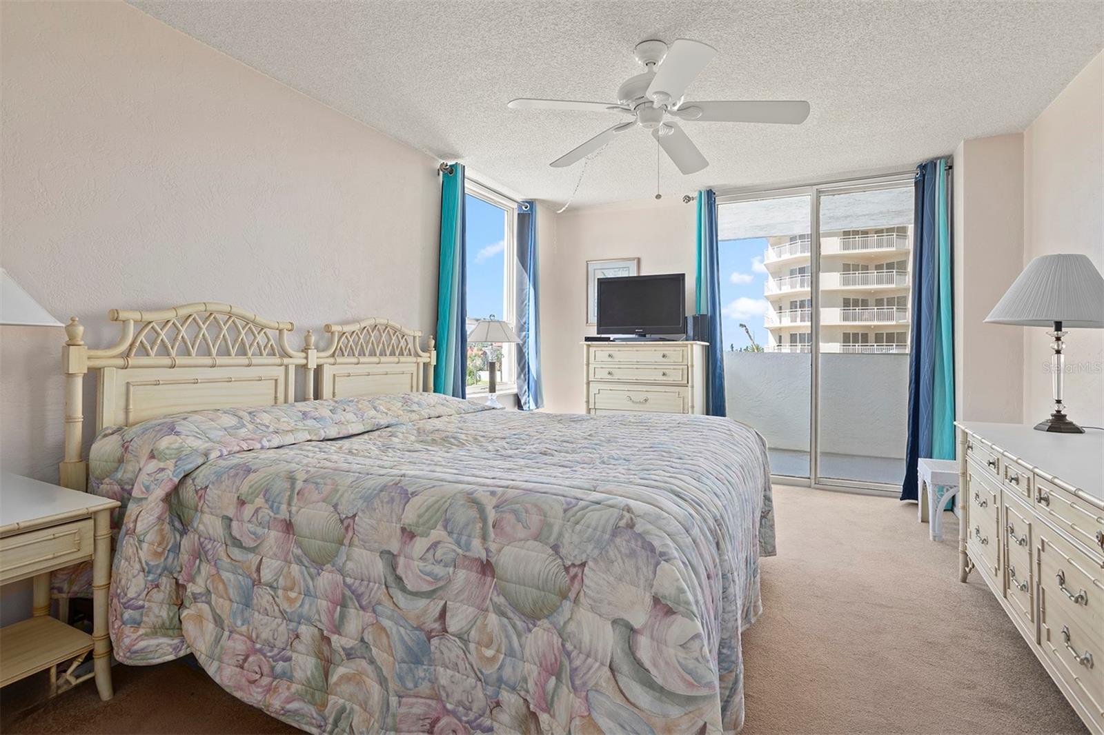 Image 23 of 52 For 2987 Atlantic Avenue 206