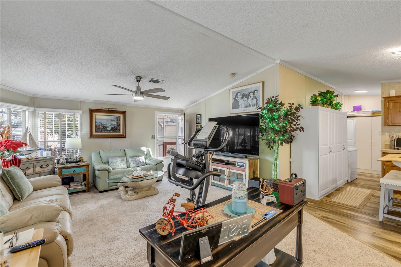 Image 17 of 80 For 2201 Ridgewood Avenue 28