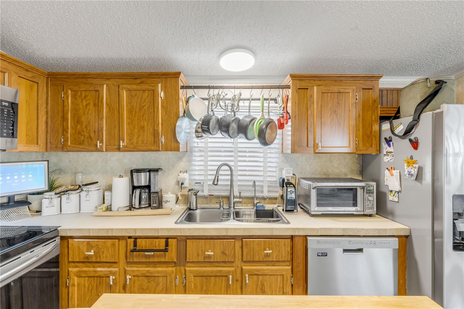 Image 27 of 80 For 2201 Ridgewood Avenue 28