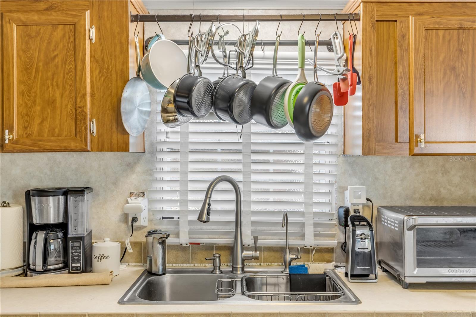 Image 28 of 80 For 2201 Ridgewood Avenue 28