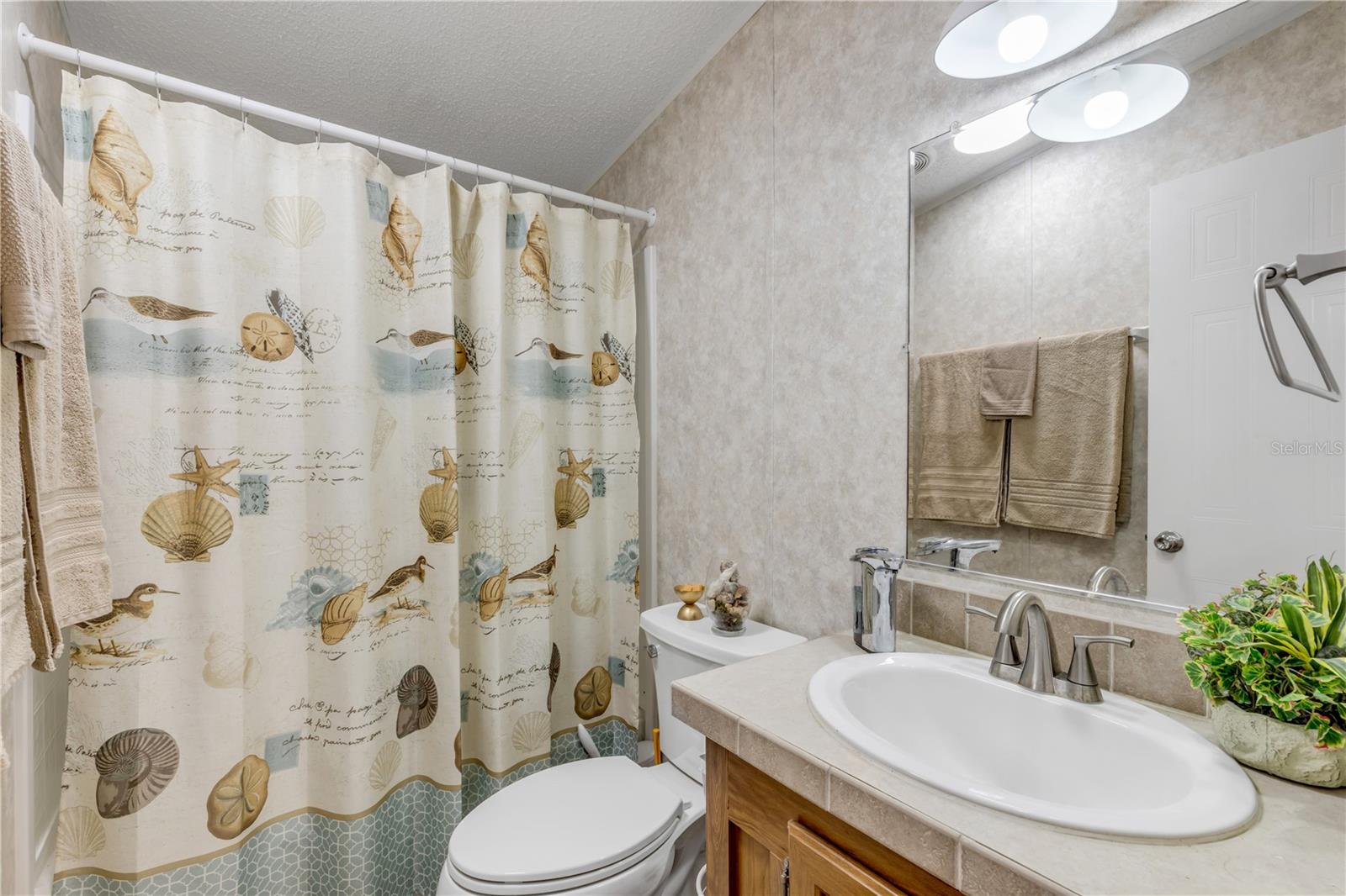 Image 39 of 80 For 2201 Ridgewood Avenue 28