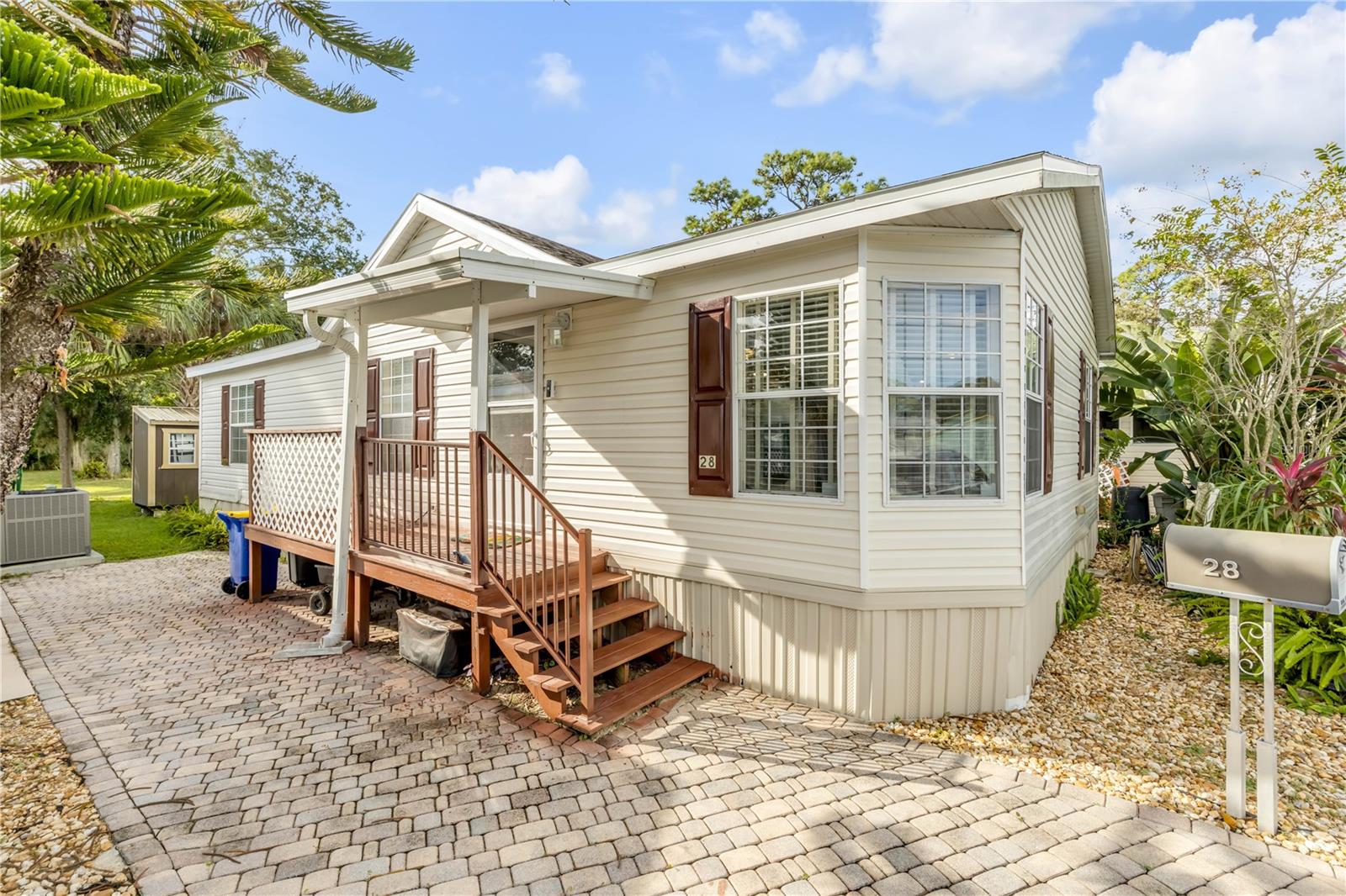 Image 42 of 80 For 2201 Ridgewood Avenue 28