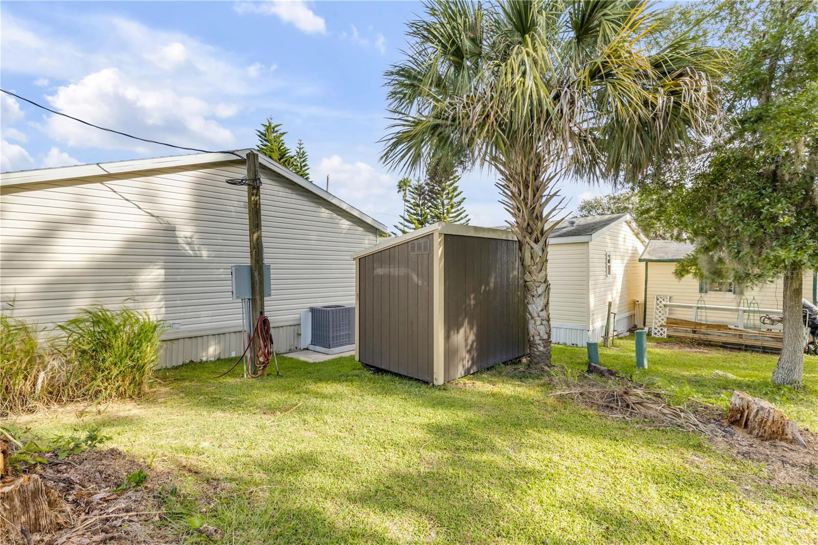 Image 45 of 80 For 2201 Ridgewood Avenue 28