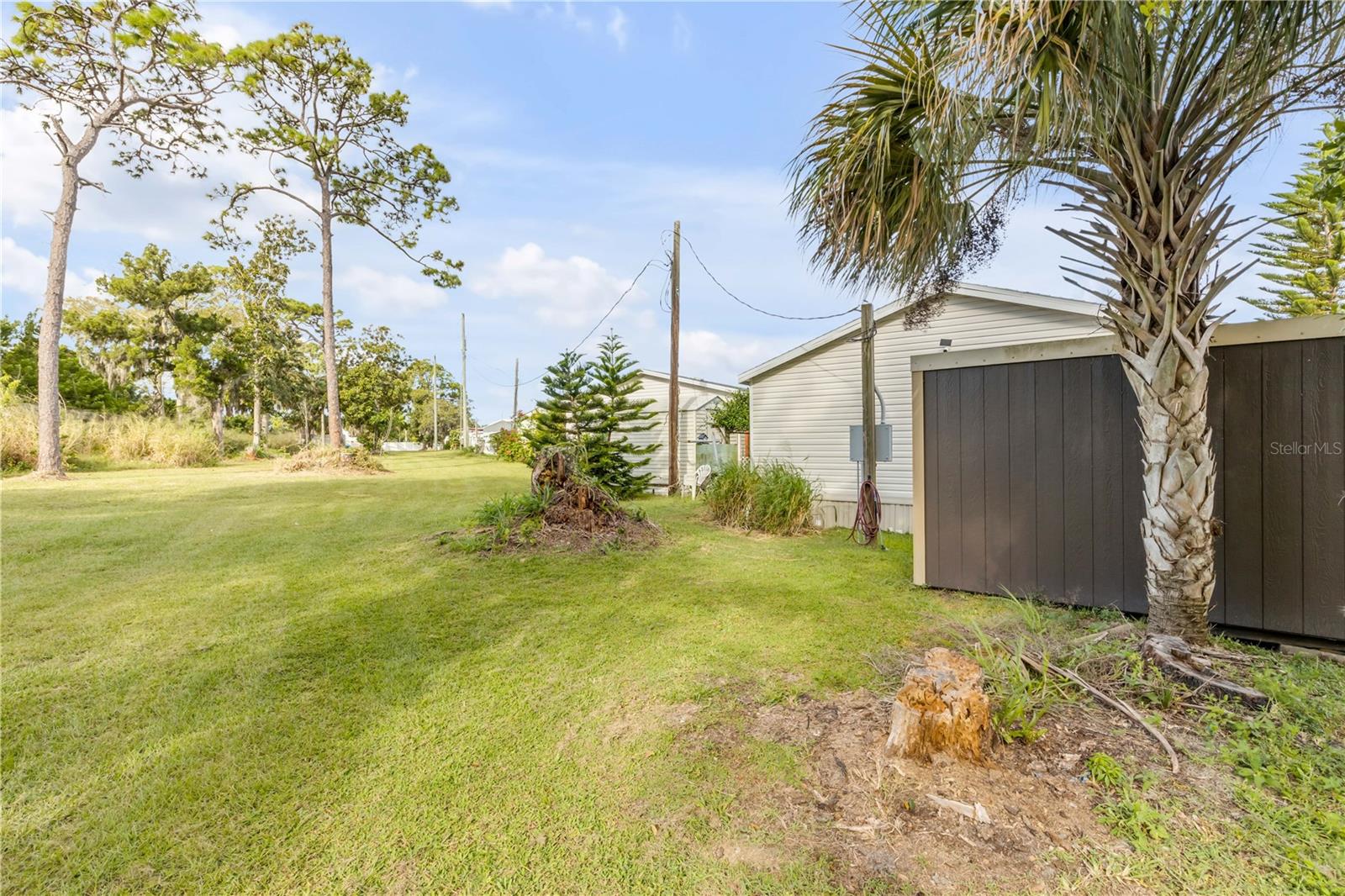 Image 46 of 80 For 2201 Ridgewood Avenue 28