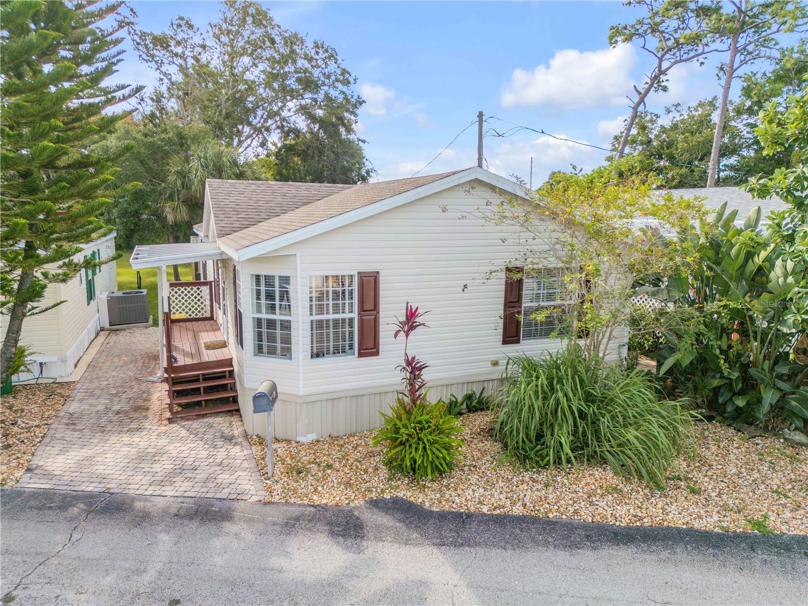 Image 51 of 80 For 2201 Ridgewood Avenue 28