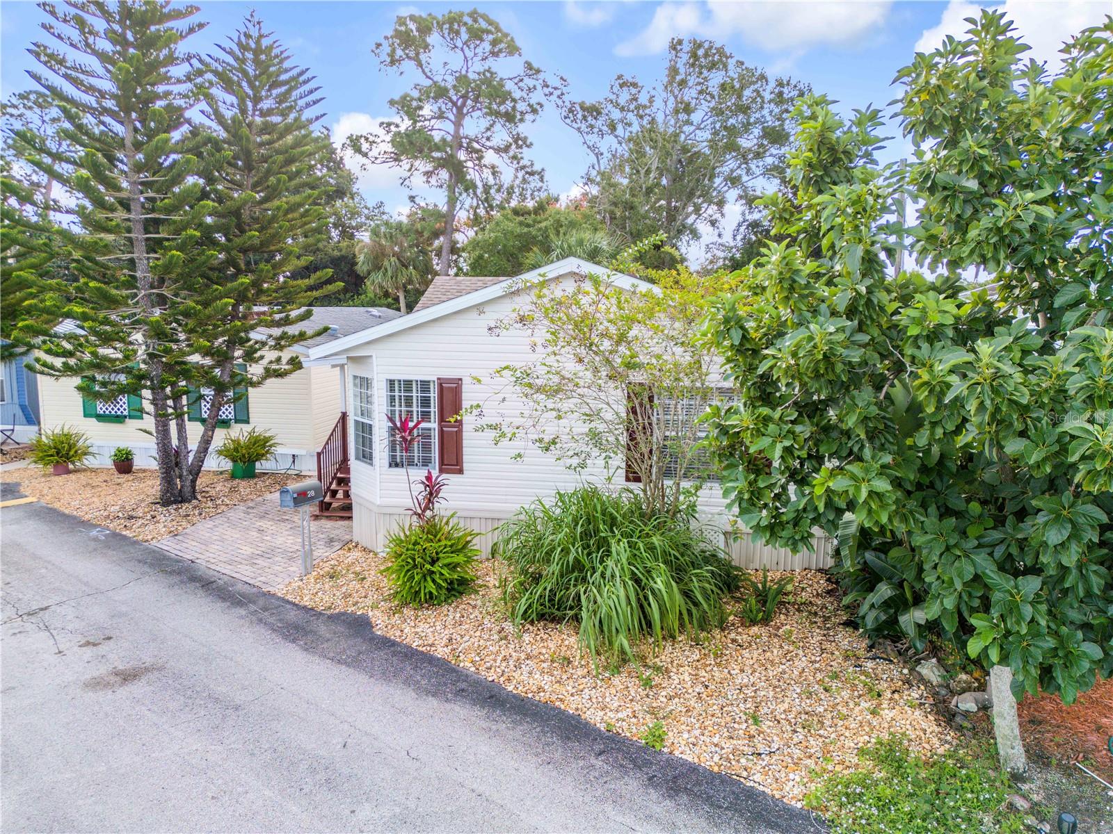 Image 52 of 80 For 2201 Ridgewood Avenue 28