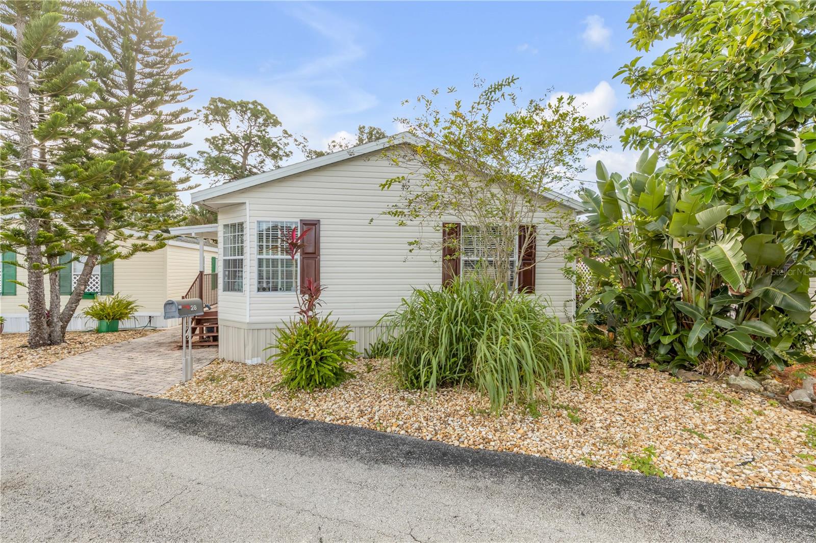 Image 56 of 80 For 2201 Ridgewood Avenue 28