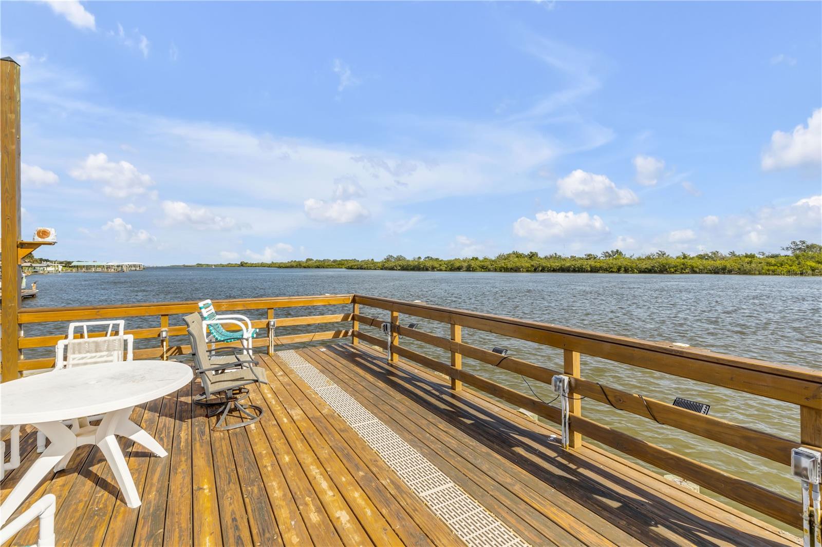 Image 71 of 80 For 2201 Ridgewood Avenue 28