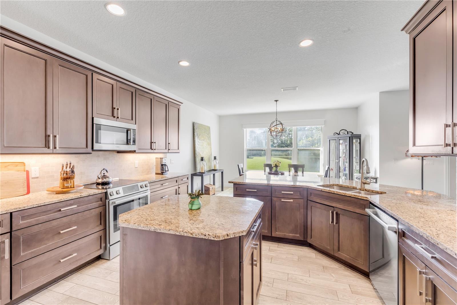 Image 13 of 84 For 3304 Modena Way