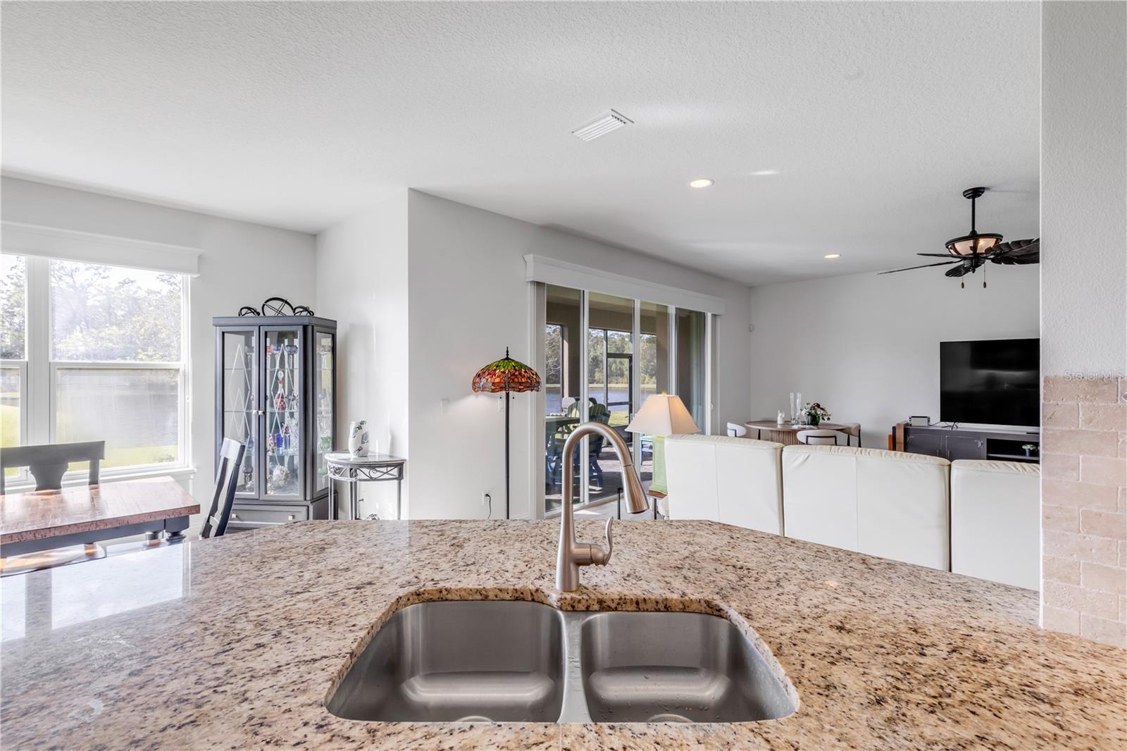 Image 20 of 84 For 3304 Modena Way