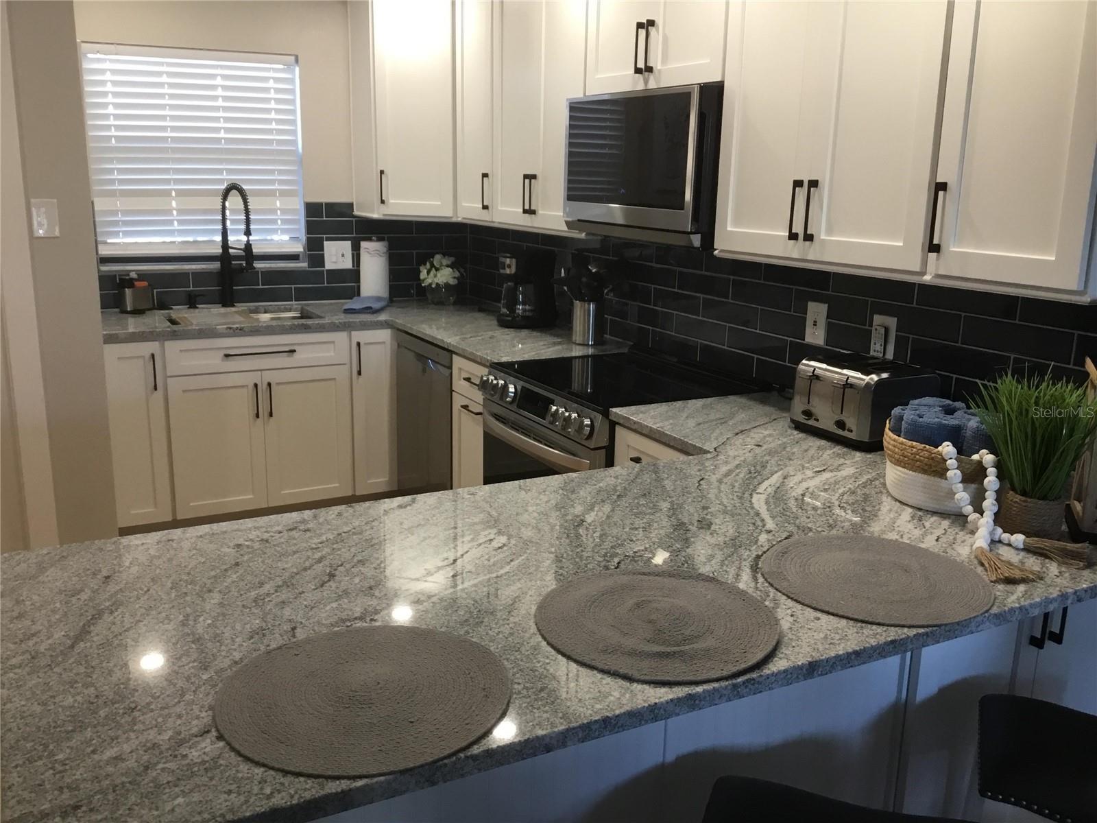 Image 9 of 11 For 1571 Atlantic Avenue 204