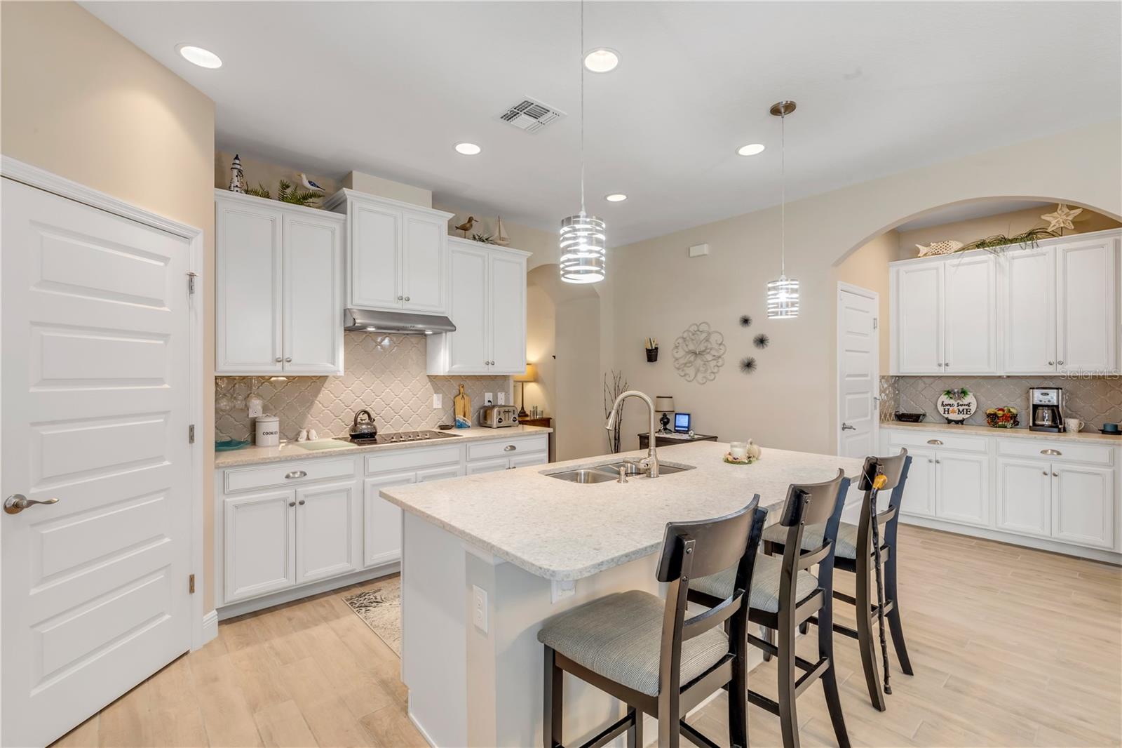 Image 25 of 91 For 206 Venetian Palms Boulevard