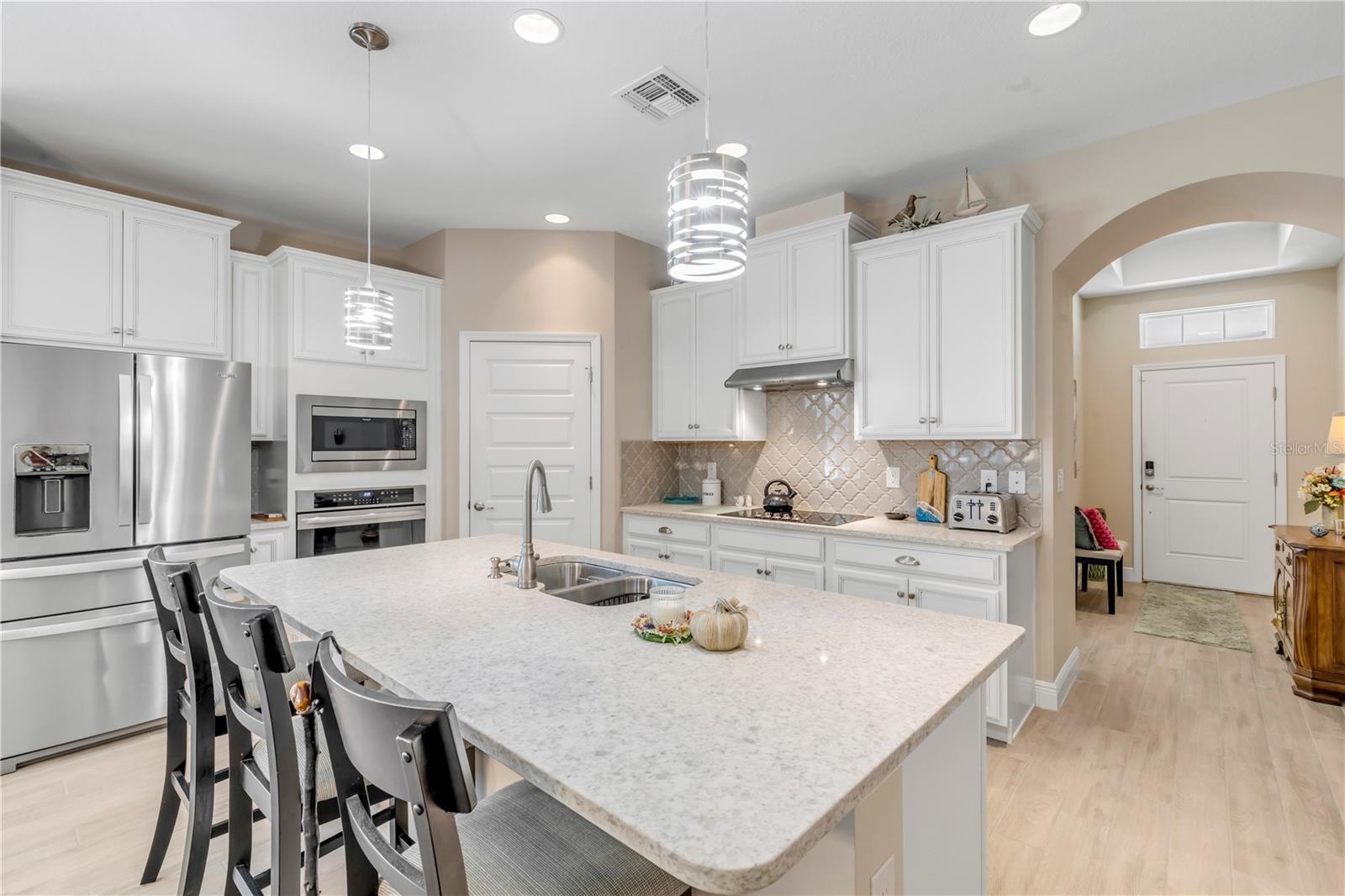 Image 27 of 91 For 206 Venetian Palms Boulevard