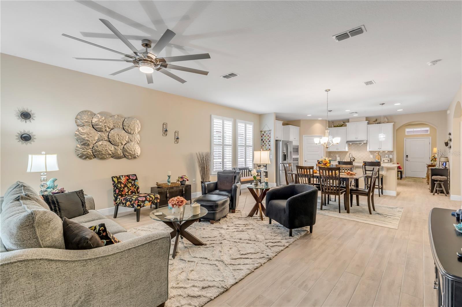 Image 34 of 91 For 206 Venetian Palms Boulevard